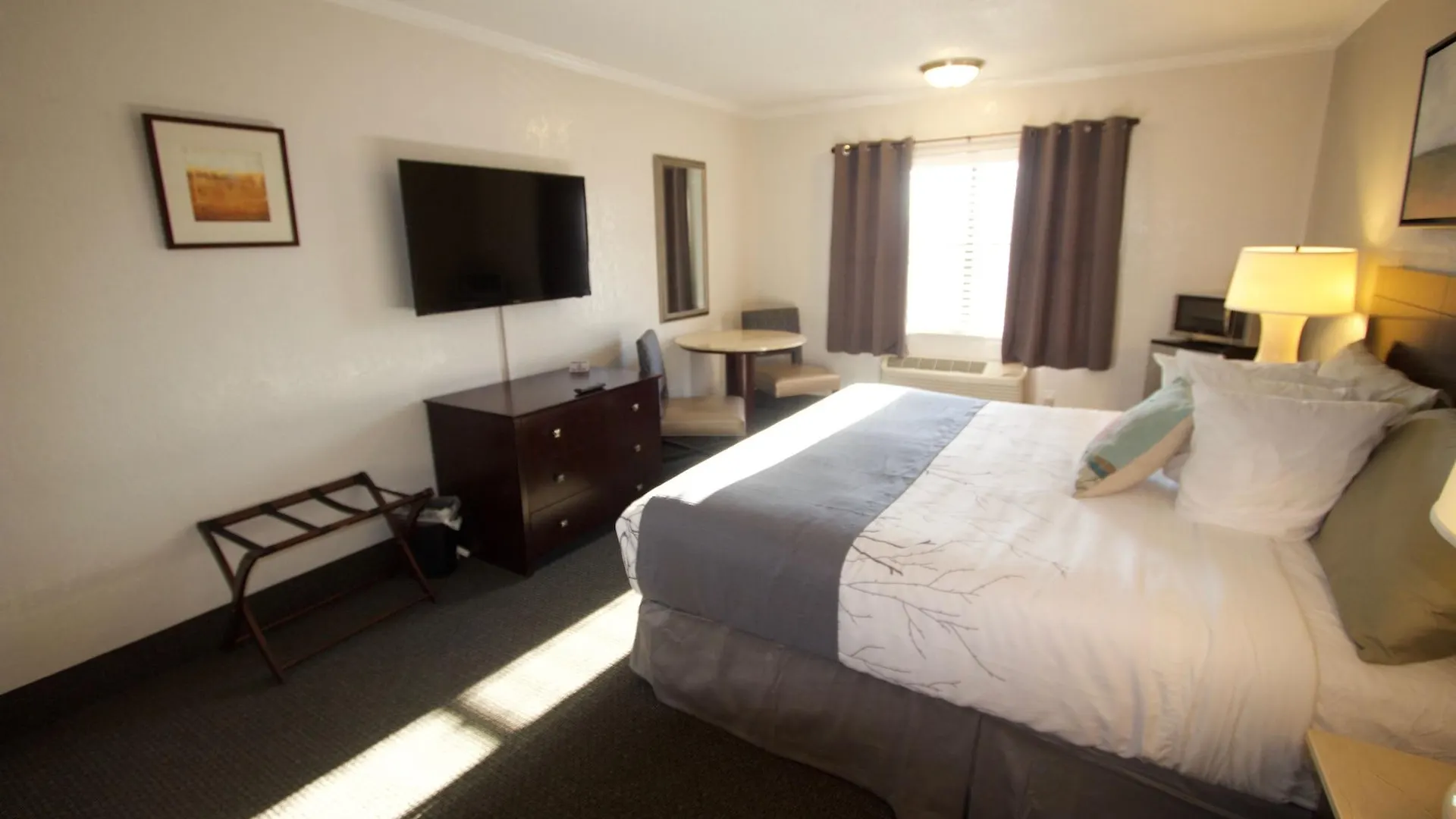 At Home Inn - Pensacola Motel