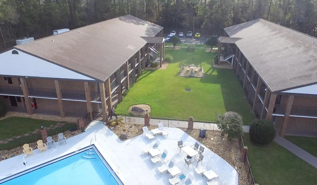 At Home Inn - Pensacola Motel