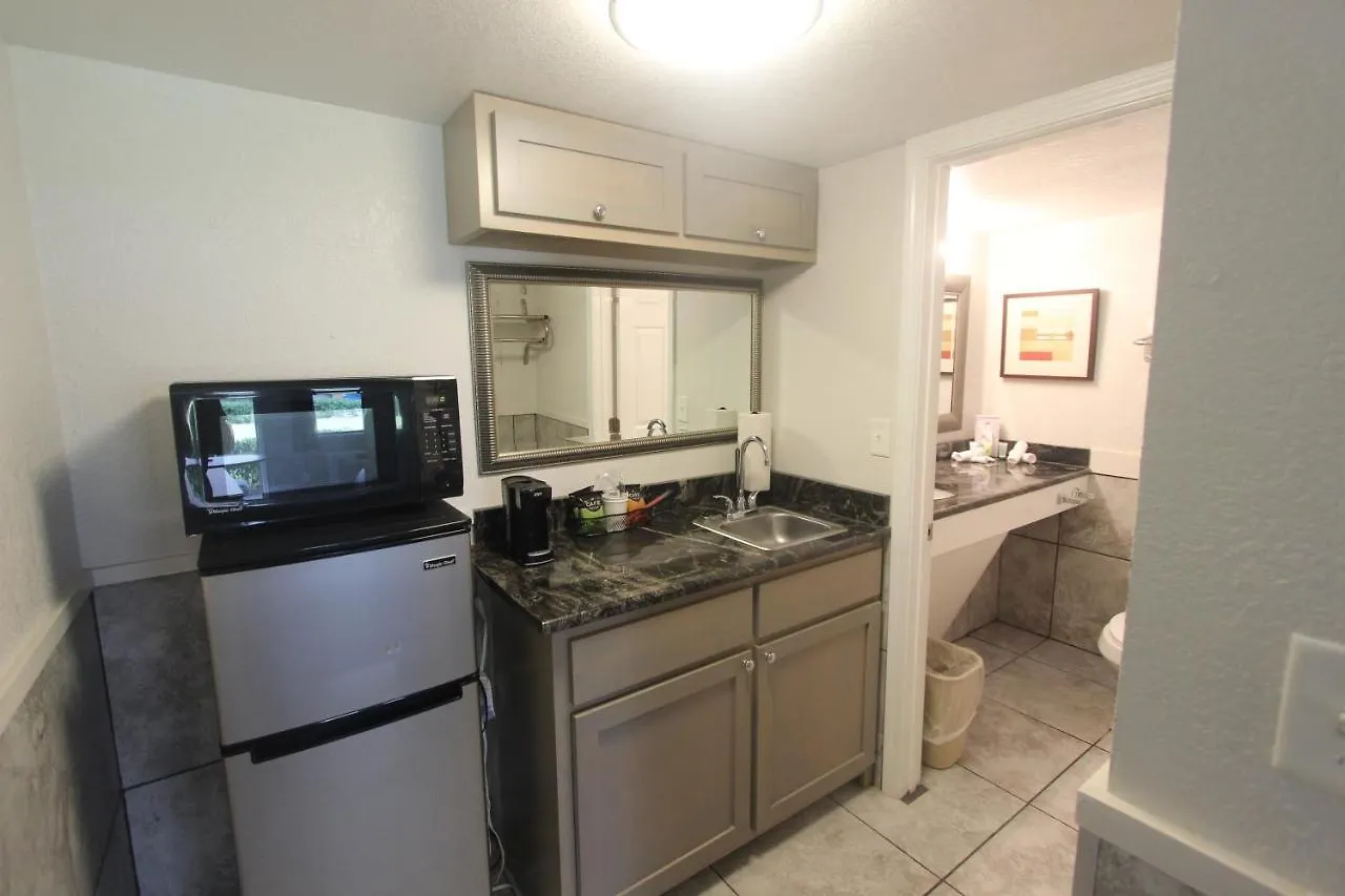 At Home Inn - Pensacola