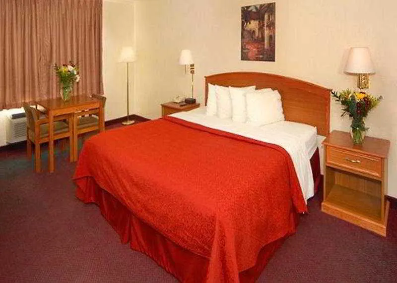 At Home Inn - Pensacola